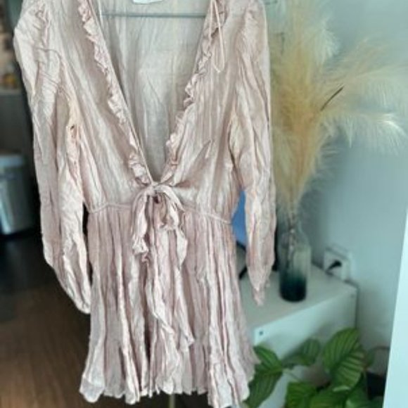 Olive Scent light pink mini dress - Picture 4 of 4